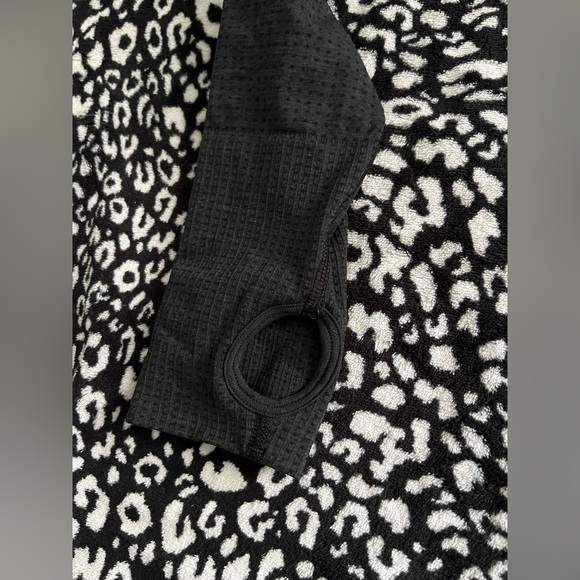 SOLD! 🥰Gymshark Vital Seamless 2.0 Long Sleeve Crop Top - Picture 7 of 9